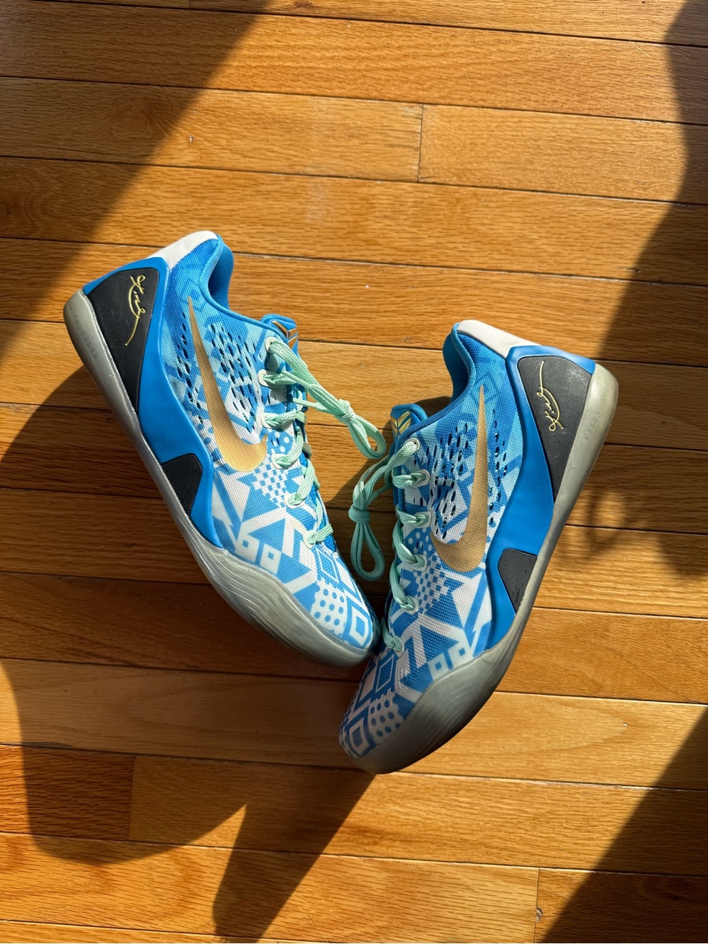 Nike Kobe 9 EM Low ‘Hyper Cobalt’ 2014 Men's Size 8.5 646701-414